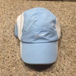 NWOT Baby Blue Nike Golf / Tennis hat!
